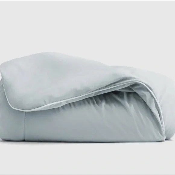 Cool+ Throw Blanket in Light Gray - Picture 3 of 7